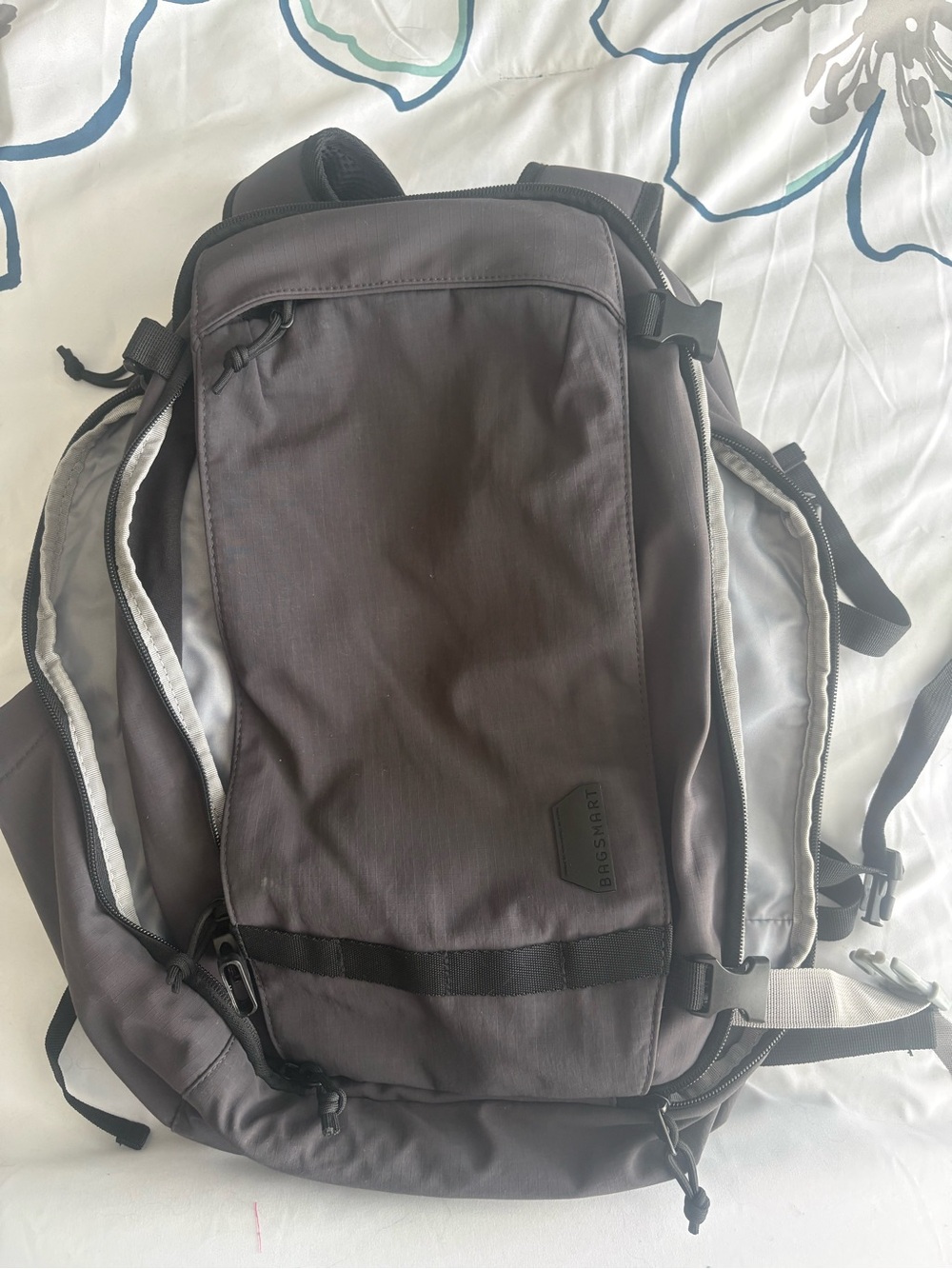 Bagsmart Travel Black Backpack - Sleek Urban Carry